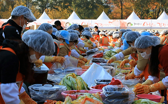 le-hoi-lam-va-chia-se-kimchi-seoul
